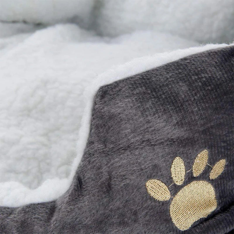 DreamyPaws™ Washable Pet Bed